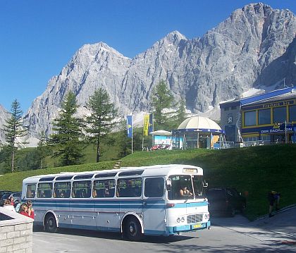 Bdeněveští veteráni Škoda 706 RTO a Karosa ŠD 11 na prázdninových cestách.