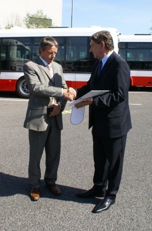 První autobusy SOR NB 12 pro Prahu představil Dopravní podnik