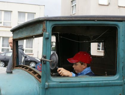 Ze dne otevřených dveří ZDAR Žďár I. Sbírka užitkových historických vozidel