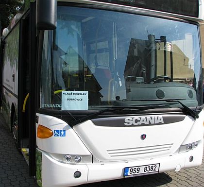Ze slavnostního uvedení do zkušebního provozu autobusu Scania Omni Link Ethanol,