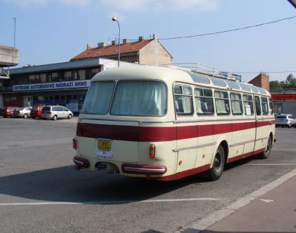Brněnská Škoda 706 RTO LUX společnosti Tourbus je stále v kondici.