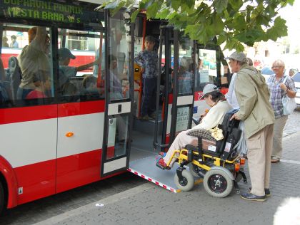 Projekt CIVITAS ELAN v Brně: První z dodaných  nízkopodlažních minibusů CIBUS