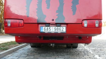 Red monster - objektivem čtenáře BUSportálu: Midibus Isuzu Turquoise, minibus VW