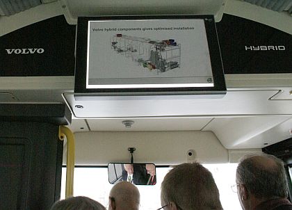 BUSportál CZ na veletrhu BUSWORLD 2009: Z testovací jízdy hybridem Volvo 7700