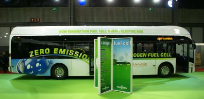 BUSportál CZ na veletrhu BUSWORLD 2009: Vodíková flotila Van Hool míří do USA