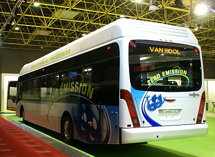 BUSportál CZ na veletrhu BUSWORLD 2009: Vodíková flotila Van Hool míří do USA