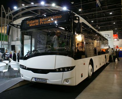 BUSportál CZ na veletrhu BUSWORLD 2009: InterUrbino, Hybrid 12 m a Urbino 15 LE
