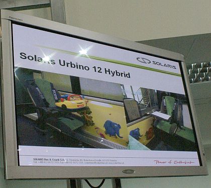 BUSportál CZ na veletrhu BUSWORLD 2009: InterUrbino, Hybrid 12 m a Urbino 15 LE