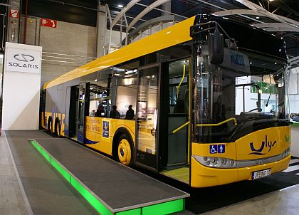 BUSportál CZ na veletrhu BUSWORLD 2009: InterUrbino, Hybrid 12 m a Urbino 15 LE