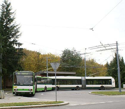 Sváteční trolejbusová bilance Škoda: Zelenobílé setkání Škoda 25Tr Irisbus,