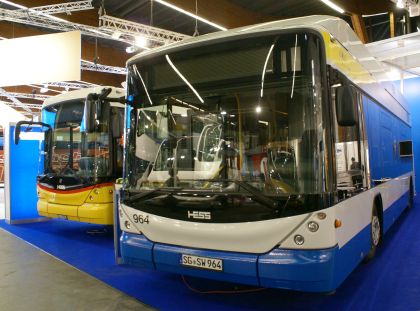 BUSportál CZ na veletrhu BUSWORLD 2009: Autobusy a soupravy s vlekem Göppel Bus