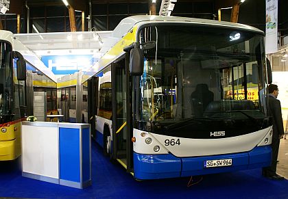 BUSportál CZ na veletrhu BUSWORLD 2009: Autobusy a soupravy s vlekem Göppel Bus