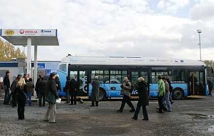 První  vodíková čerpací stanici v Česku byla oficielně otevřena v Neratovicích