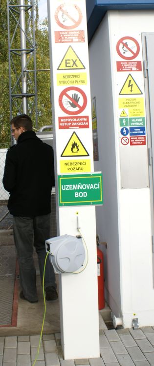 První  vodíková čerpací stanici v Česku byla oficielně otevřena v Neratovicích