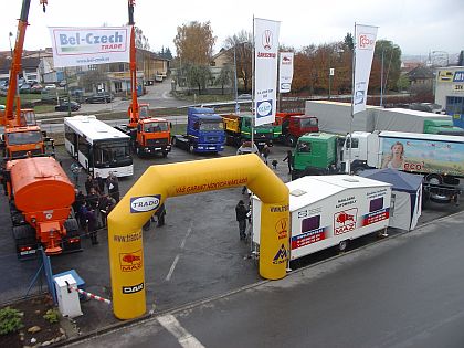 Nízkopodlažní autobus MAZ se představuje: Až do středy budou probíhat v Třebíči