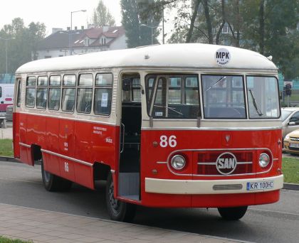 Historické autobusy v Krakově: Jelcz a SAN H0 1B z roku 1959 