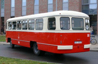 Historické autobusy v Krakově: Jelcz a SAN H0 1B z roku 1959