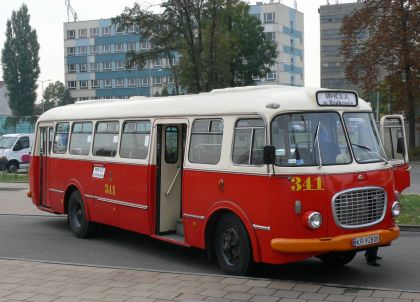 Historické autobusy v Krakově: Jelcz a SAN H0 1B z roku 1959 