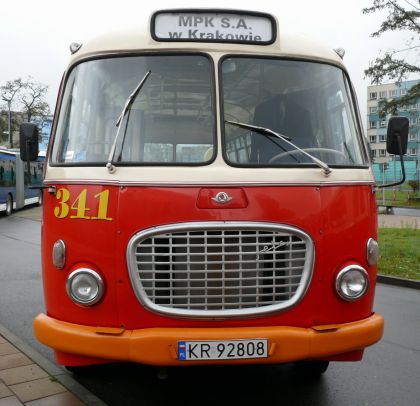 Historické autobusy v Krakově: Jelcz a SAN H0 1B z roku 1959