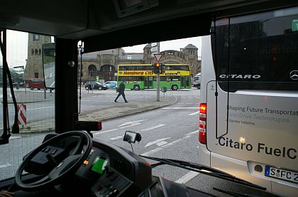 Připravujeme z cesty do Hamburku - dva vodíkové autobusy doprovodily
