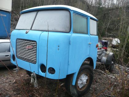 Ze světa  tahačů Škoda:  Z postupující renovace  Š 706  RTTN   