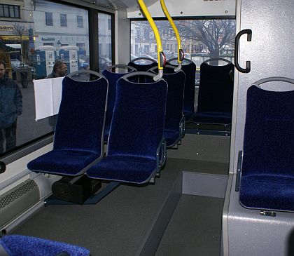 Solaris Urbino 18 pod vánočním stromem na Masarykově náměstí v Brandýse