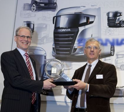 Ze světa nákladních vozů: Scania převzala ocenění Truck of the Year 2010