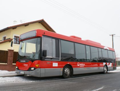 Šest částečně nízkopodlažních autobusů Scania OmniLink Veolia Transport