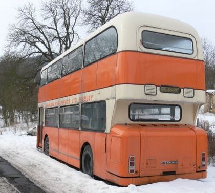 Zima v 'Británii': Zaparkované doubledeckery Davida Griffithse