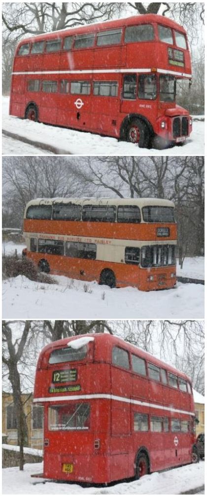 Zima v 'Británii': Zaparkované doubledeckery Davida Griffithse 