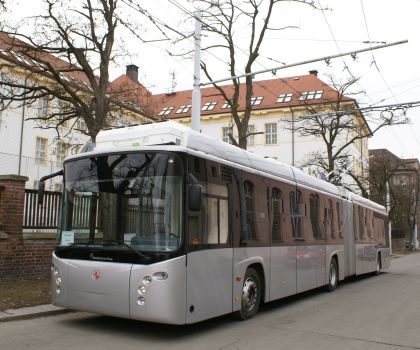 Trolejbus Škoda v karosérii BredaMenarinibus Avancity