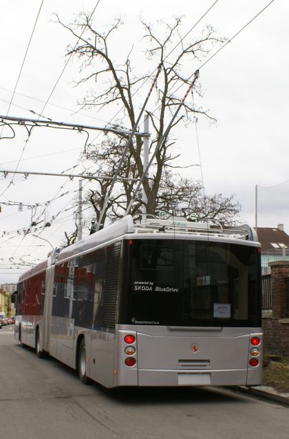 Trolejbus Škoda v karosérii BredaMenarinibus Avancity