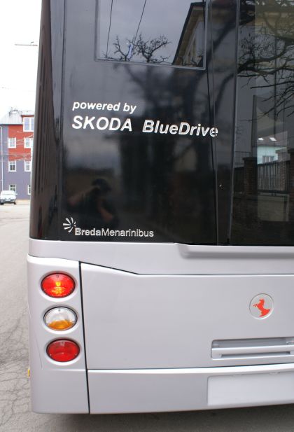 Trolejbus Škoda v karosérii BredaMenarinibus Avancity