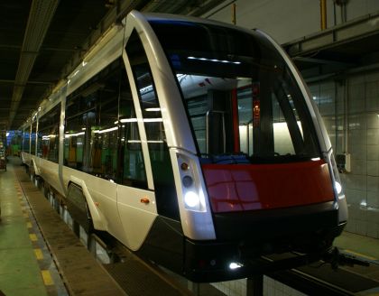 Pětičlánková tramvaj Solaris Tramino v obrazech