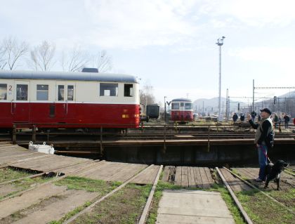 Ještě jednou z Výtopny Zdice: Řazení Kredenců a nějaké ty velké volanty