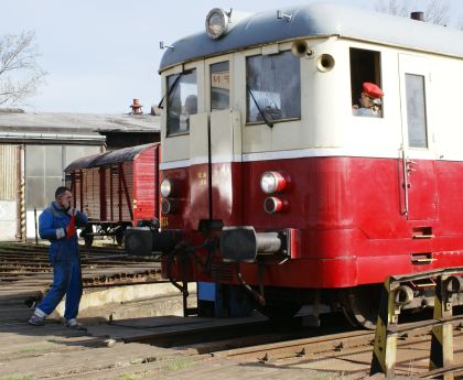 Ještě jednou z Výtopny Zdice: Řazení Kredenců a nějaké ty velké volanty