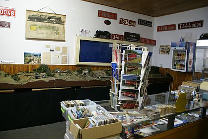 Ještě jednou z Výtopny Zdice: Řazení Kredenců a nějaké ty velké volanty