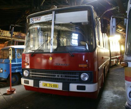 Ještě jednou z Výtopny Zdice: Řazení Kredenců a nějaké ty velké volanty