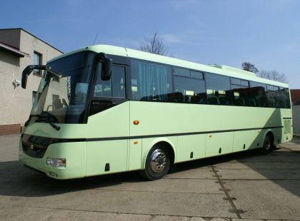 Z Libchav do Sokolova: Záběry autobusu SOR C 10.5 v novém faceliftu 