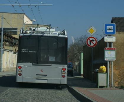Trolejbusy ze Škody Electric: První Škoda 26 Tr Solaris pro Sofii v hale