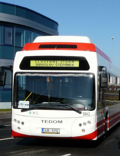 Dopravce PID Jaroslav Štěpánek a jeho dva TEDOMY v Letňanech