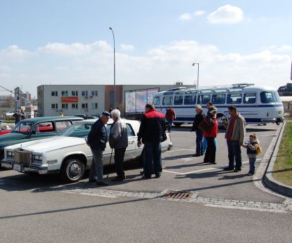 Škoda 706 RTO LUX a historické osobní vozy a motocykly zahájily sezónu