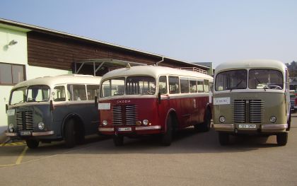 Setkání tří autobusů Škoda 706 RO a jejich posádek v Brně