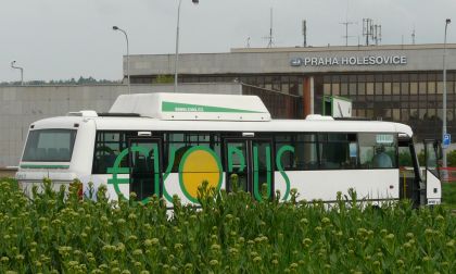 Letošní sezónu ZOOBUSu v Praze zajišťují plynové autobusy DPÚK