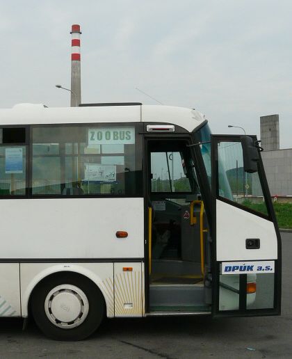 Letošní sezónu ZOOBUSu v Praze zajišťují plynové autobusy DPÚK