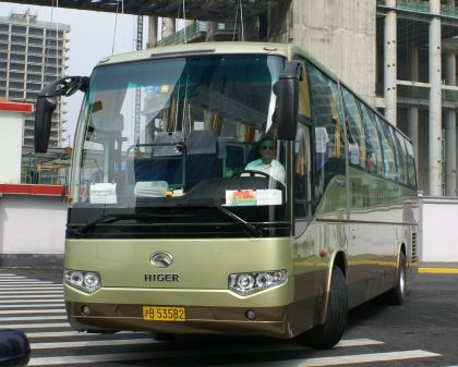 První záběry autobusů ze šanghajských ulic