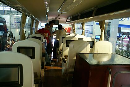 10. BUSWORLD Asia 2010: Expozice společnosti Yutong