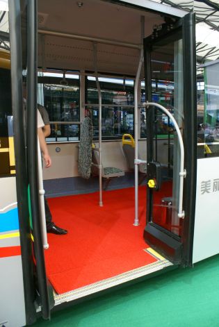 10. BUSWORLD Asia 2010: Expozice společnosti Yutong