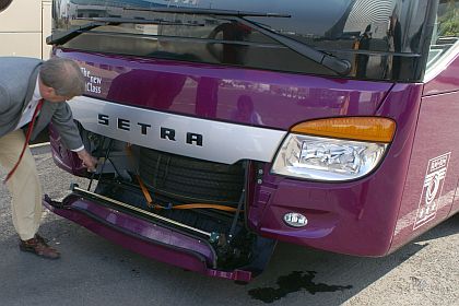 Testovací vůz Setra S 415 GT-HD se zastavil na konci dubna  v České republice 