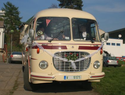 Škoda 706 RTO LUX Martina Uhra se jako svatební vůz vydal